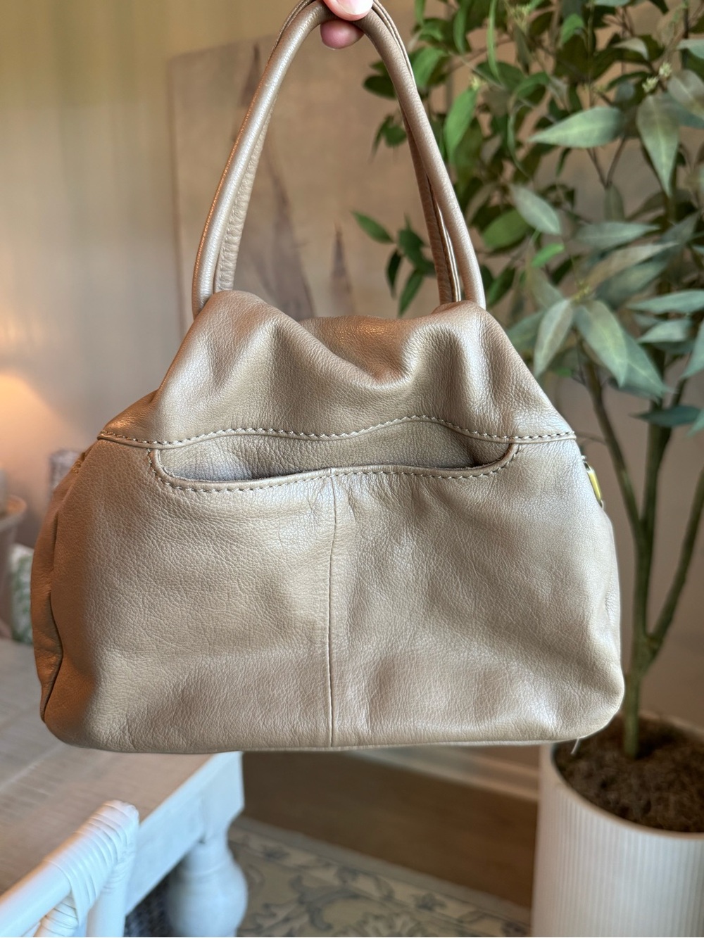 HOBO International Darling Leather Slouchy Satchel Bag Taupe Top Handle - Picture 2 of 13